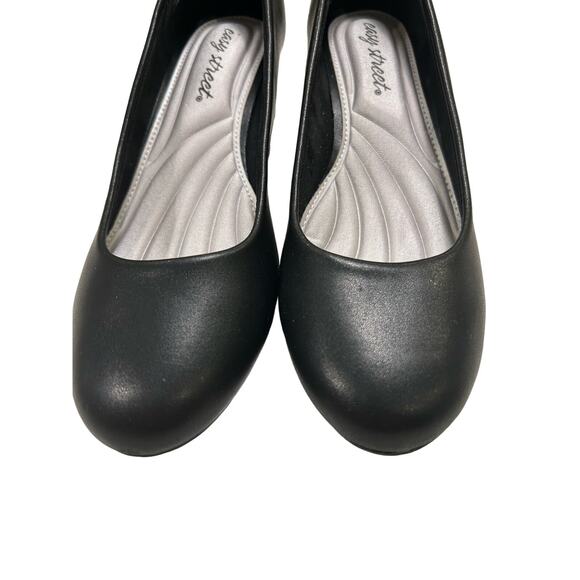 Easy Street Women's Proper Dress Pump - Size 6.5 W Classic and Comfortable Heels - Picture 2 of 8